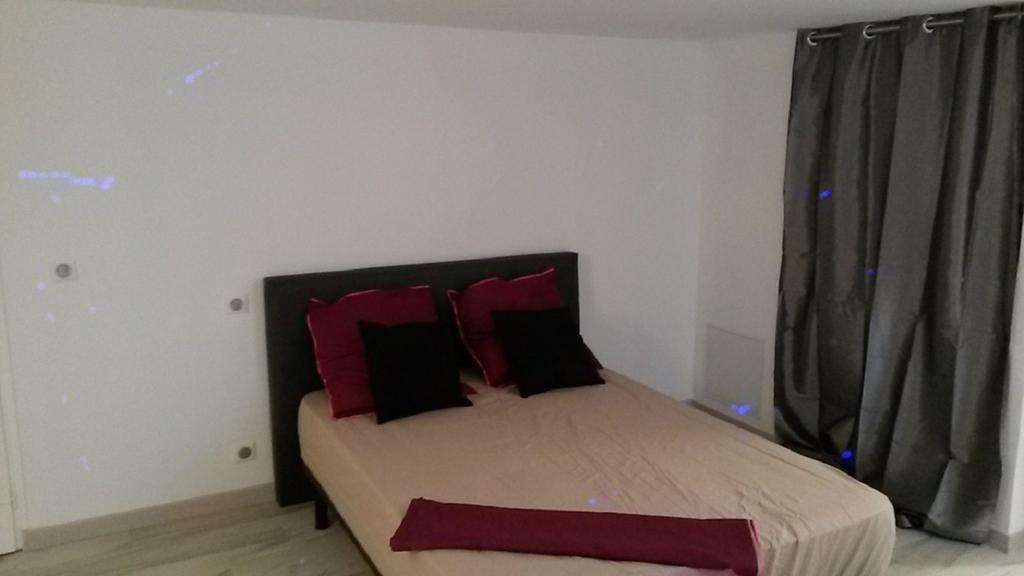 Apartamento Safranier Townhouse Antibes Habitación foto